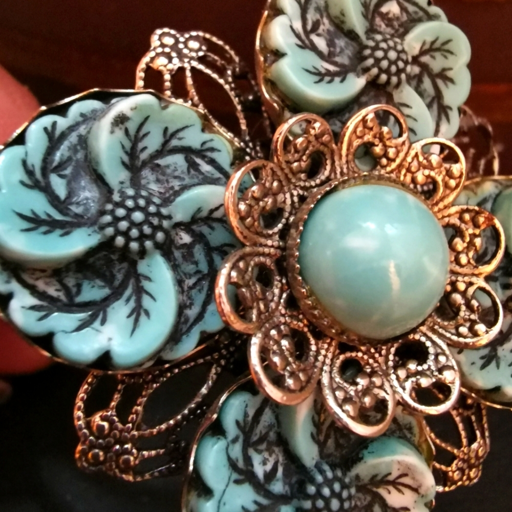 Bangle bracelet, turquoise
